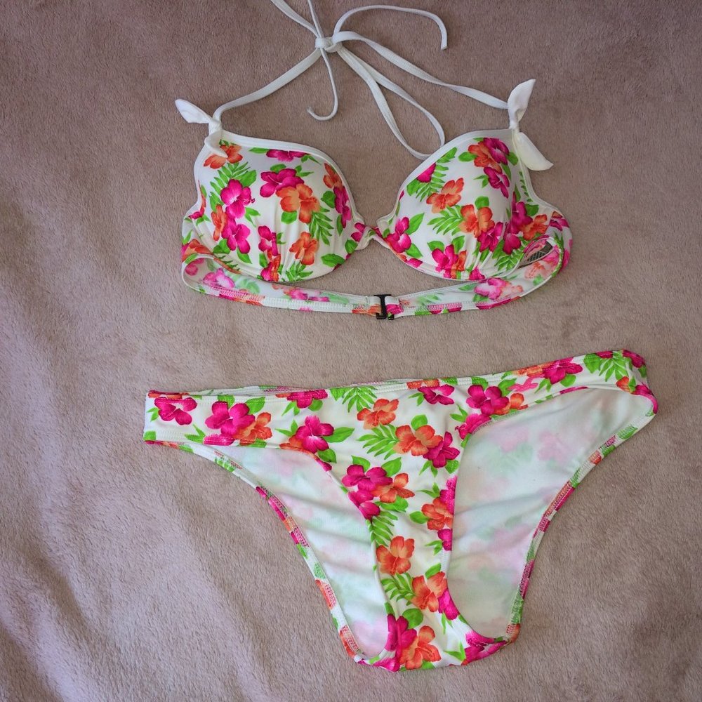 Hollister Bikini Swim Floral Scrunch Butt Ruffle